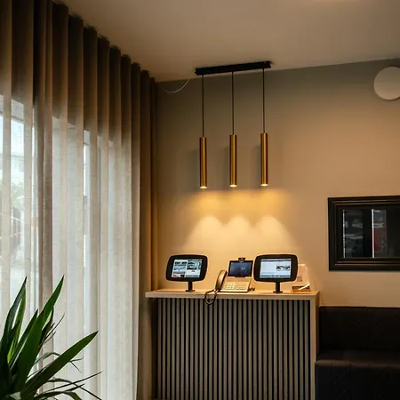 Midtown Hotel 3*