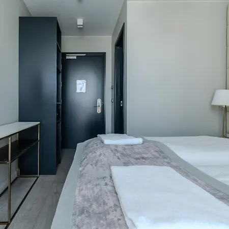 Midtown Hotel