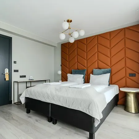 Midtown 3*